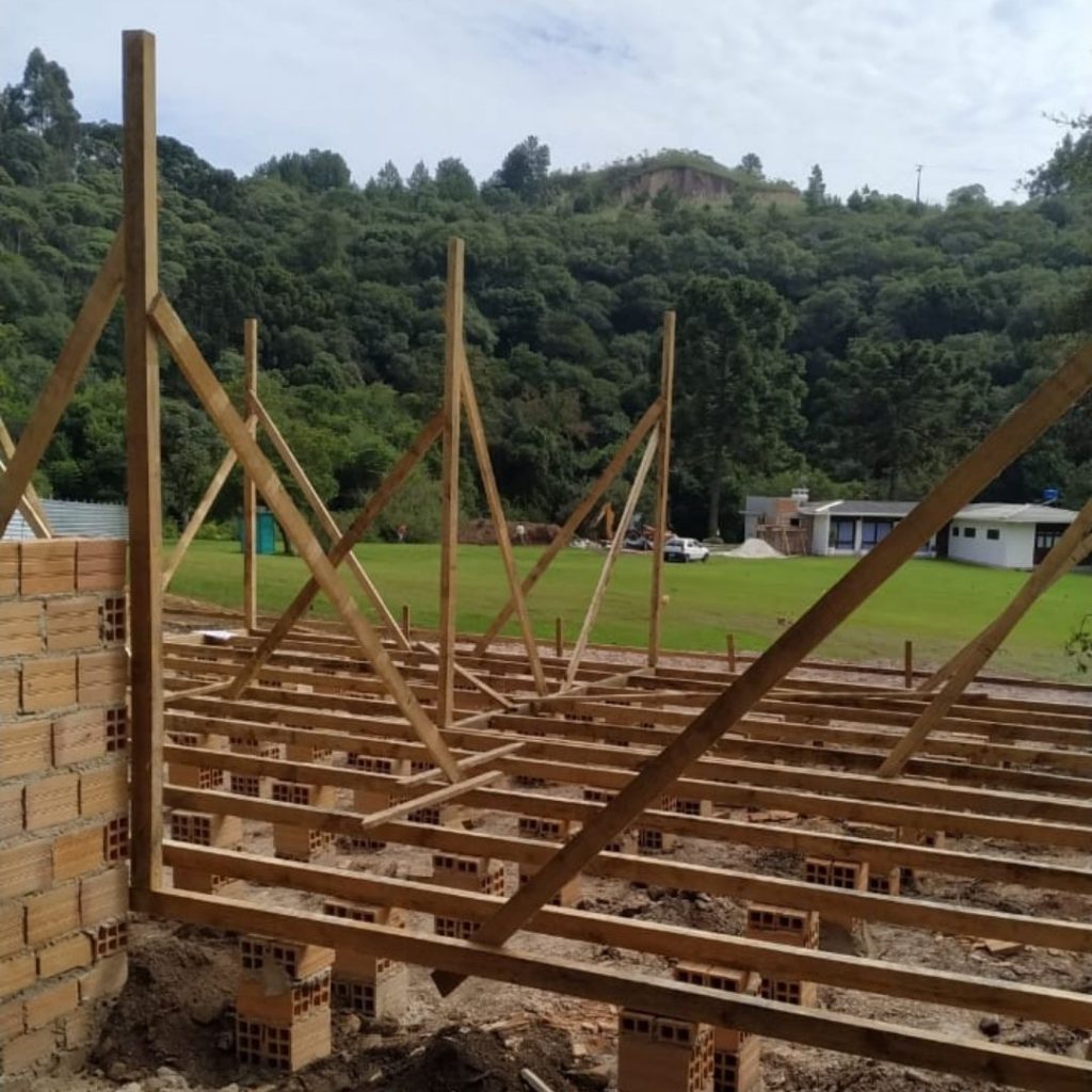 construção de casa de madeira em curitiba