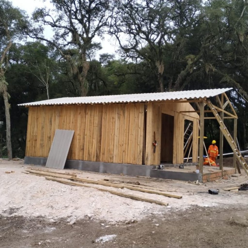 construção de casa de madeira em curitiba