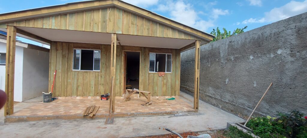 Construção de casa de madeira em Curitiba